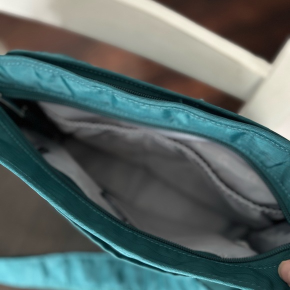 Lug Wings Quilted Flap Crossbody Rfid Bag Travel Organizer Teal - Picture 8 of 10